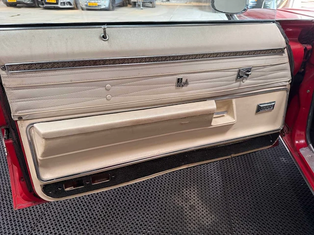 Oldsmobile - delta 88 - cabriolet - oldtimer - 1971 - afbeelding 38 van  51