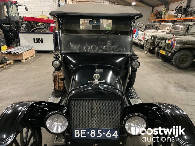 Oldtimer auto “101 jaar” - afbeelding 6 van  40