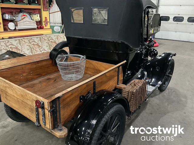 Oldtimer auto “101 jaar” - afbeelding 10 van  40