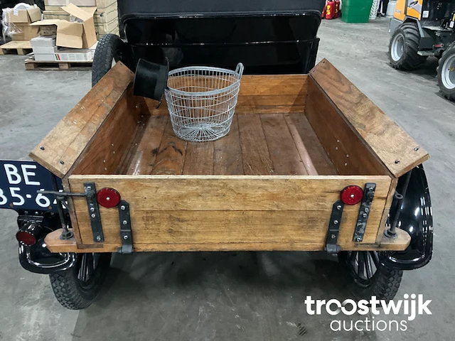 Oldtimer auto “101 jaar” - afbeelding 11 van  40