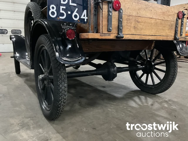 Oldtimer auto “101 jaar” - afbeelding 13 van  40