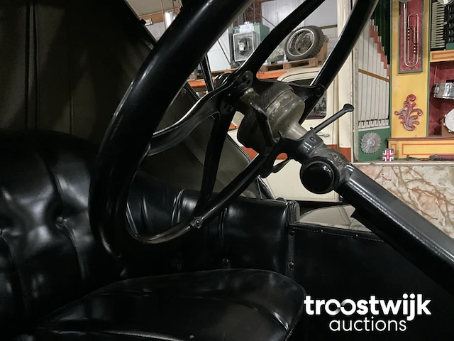 Oldtimer auto “101 jaar” - afbeelding 18 van  40