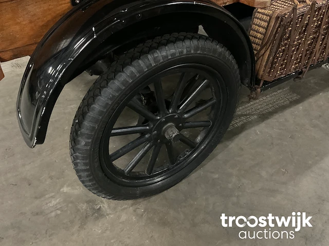 Oldtimer auto “101 jaar” - afbeelding 20 van  40