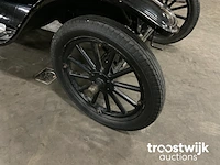 Oldtimer auto “101 jaar” - afbeelding 21 van  40