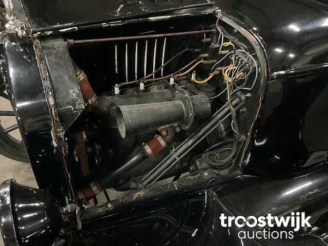 Oldtimer auto “101 jaar” - afbeelding 30 van  40