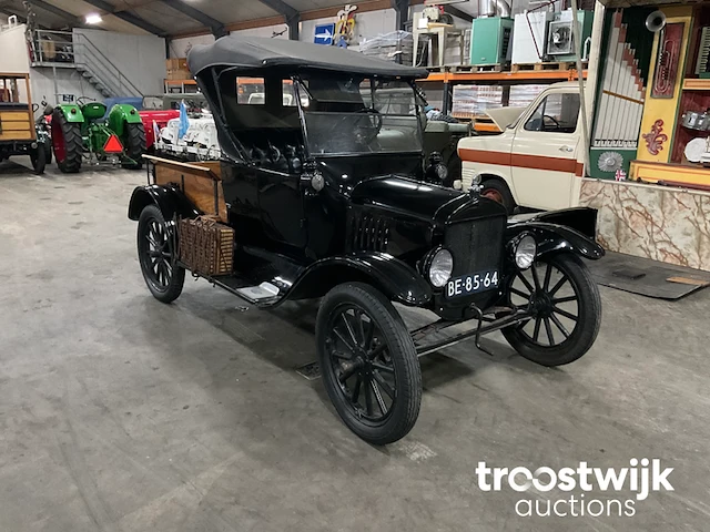 Oldtimer auto “101 jaar” - afbeelding 34 van  40