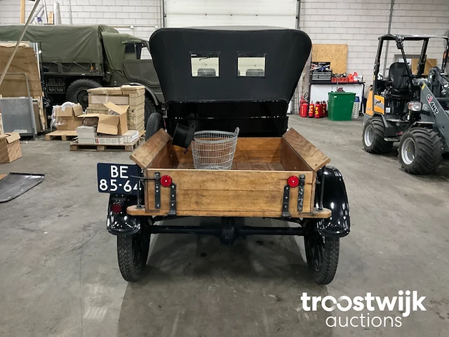 Oldtimer auto “101 jaar” - afbeelding 38 van  40