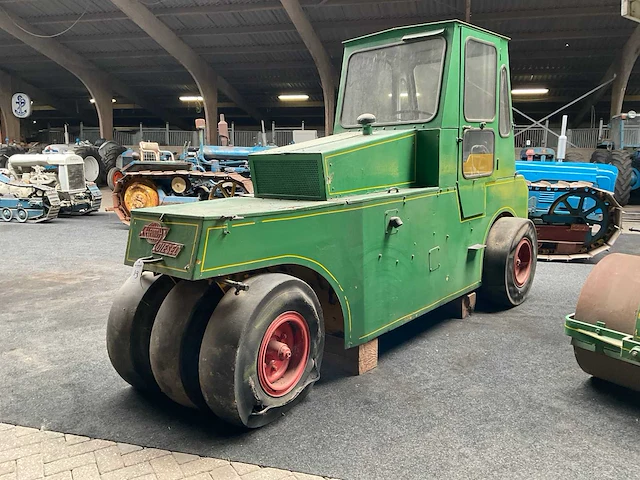 Oldtimer bandenwals - afbeelding 1 van  14