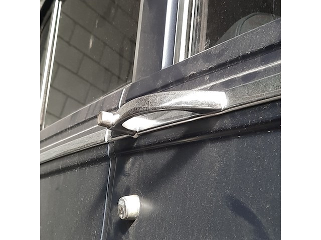 Oldtimer bentley, s-type, zwart, bouwjaar 1957 - afbeelding 2 van  35