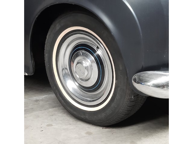 Oldtimer bentley, s-type, zwart, bouwjaar 1957 - afbeelding 13 van  35