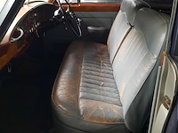 Oldtimer bentley, s-type, zwart, bouwjaar 1957 - afbeelding 22 van  35