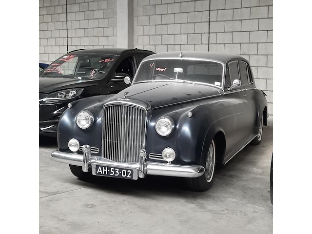 Oldtimer bentley, s-type, zwart, bouwjaar 1957 - afbeelding 28 van  35