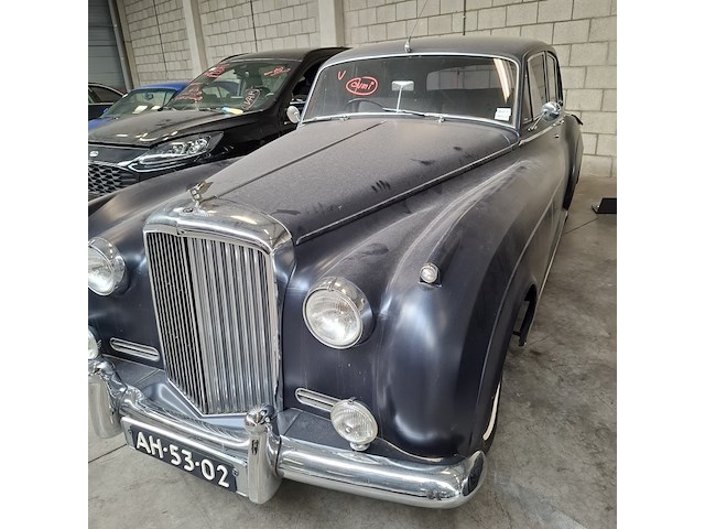 Oldtimer bentley, s-type, zwart, bouwjaar 1957 - afbeelding 29 van  35
