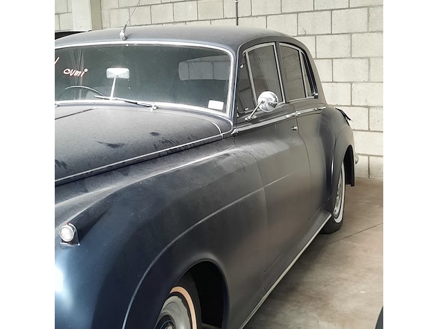 Oldtimer bentley, s-type, zwart, bouwjaar 1957 - afbeelding 32 van  35