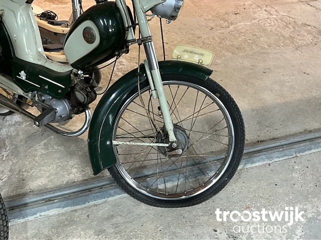 Oldtimer brommer - afbeelding 6 van  12