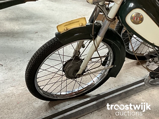 Oldtimer brommer - afbeelding 9 van  12