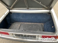 Oldtimer cabriolet - afbeelding 9 van  24