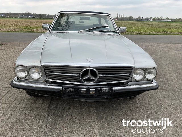 Oldtimer cabriolet - afbeelding 10 van  24