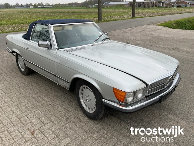 Oldtimer cabriolet - afbeelding 18 van  24