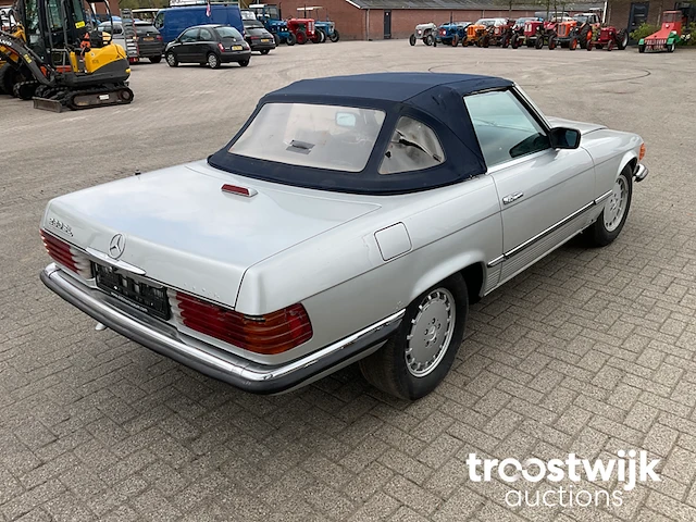 Oldtimer cabriolet - afbeelding 20 van  24