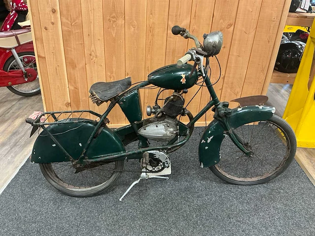 Oldtimer hungary brommer - afbeelding 1 van  9