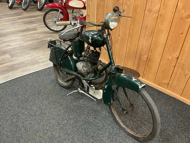 Oldtimer hungary brommer - afbeelding 2 van  9