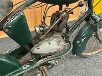 Oldtimer hungary brommer - afbeelding 6 van  9