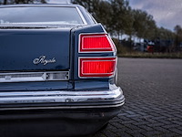 Oldtimer personenauto, oldsmobile, delta 88 royale, 1974 - afbeelding 7 van  41