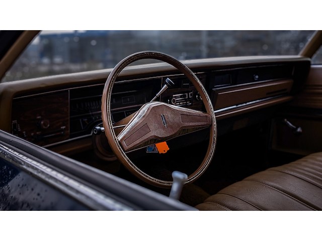 Oldtimer personenauto, oldsmobile, delta 88 royale, 1974 - afbeelding 10 van  41