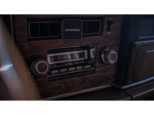 Oldtimer personenauto, oldsmobile, delta 88 royale, 1974 - afbeelding 17 van  41