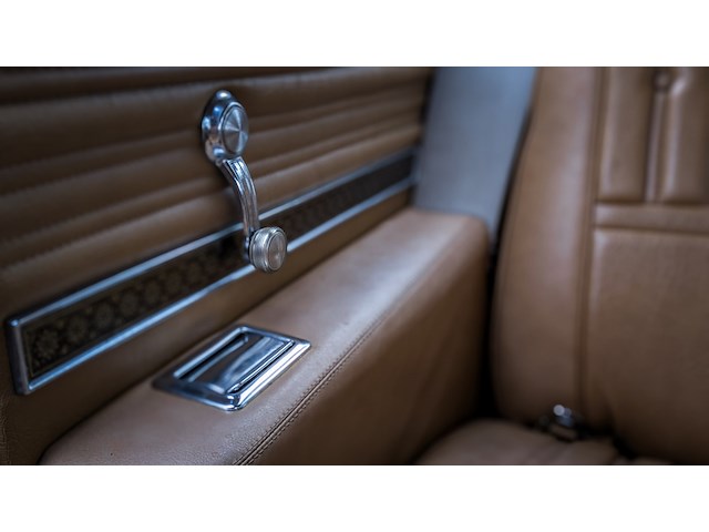 Oldtimer personenauto, oldsmobile, delta 88 royale, 1974 - afbeelding 24 van  41