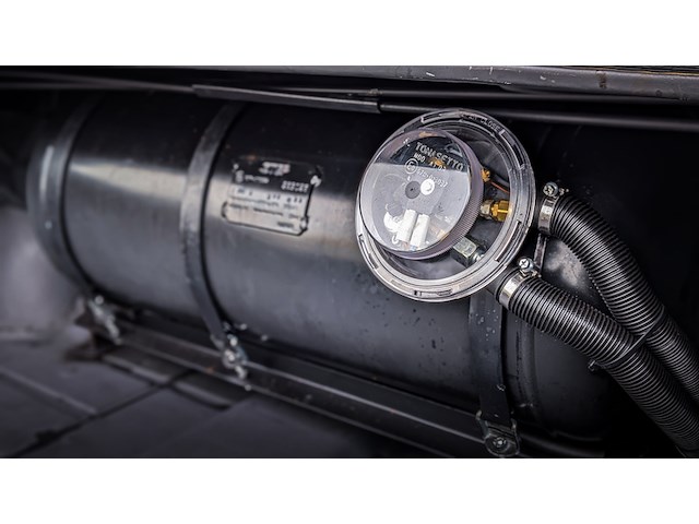 Oldtimer personenauto, oldsmobile, delta 88 royale, 1974 - afbeelding 32 van  41