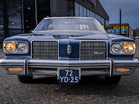 Oldtimer personenauto, oldsmobile, delta 88 royale, 1974 - afbeelding 23 van  41