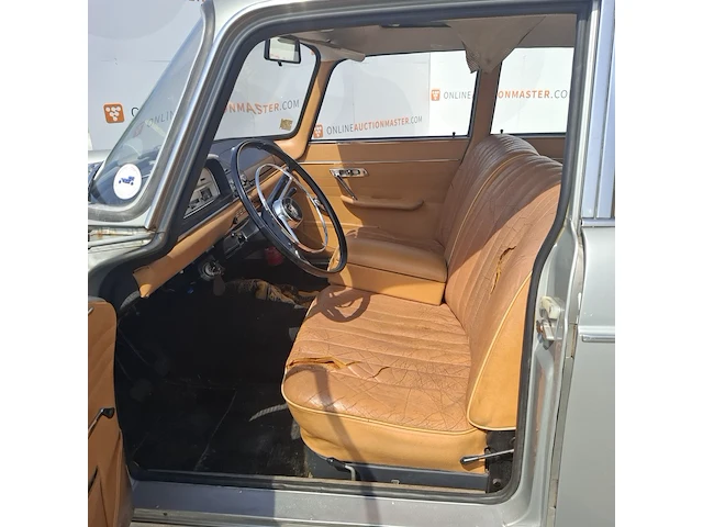 Oldtimer peugeot, 404, bouwjaar 1963 - afbeelding 3 van  33