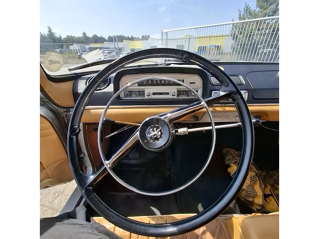 Oldtimer peugeot, 404, bouwjaar 1963 - afbeelding 5 van  33