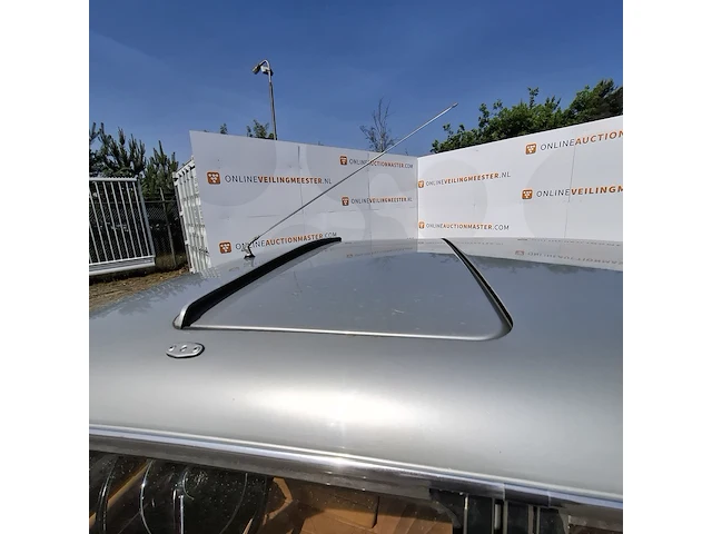 Oldtimer peugeot, 404, bouwjaar 1963 - afbeelding 9 van  33