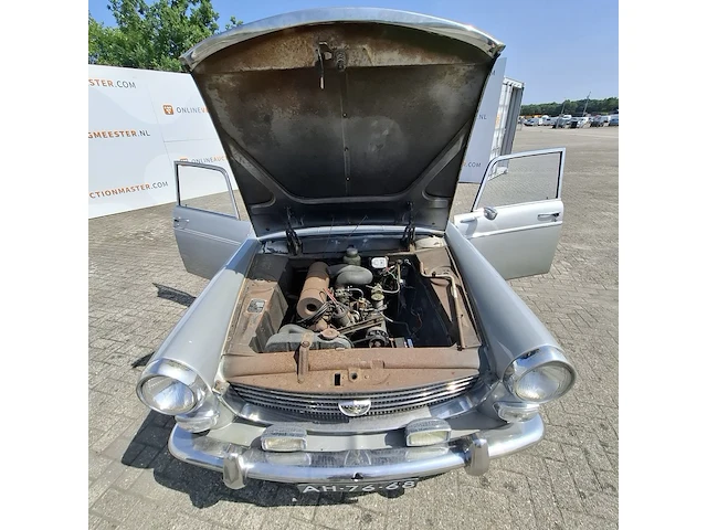 Oldtimer peugeot, 404, bouwjaar 1963 - afbeelding 10 van  33