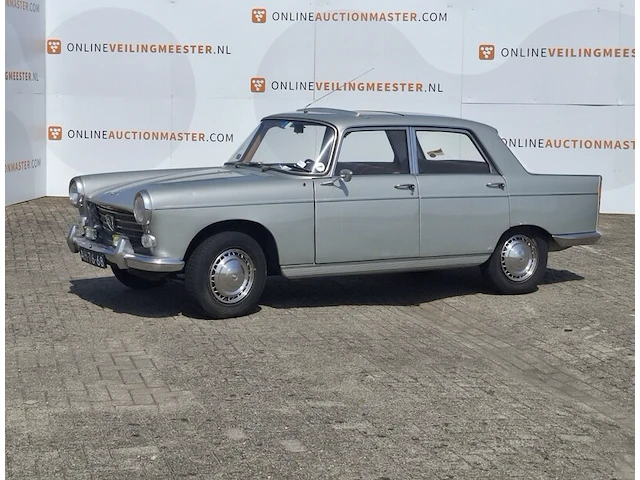 Oldtimer peugeot, 404, bouwjaar 1963 - afbeelding 1 van  33