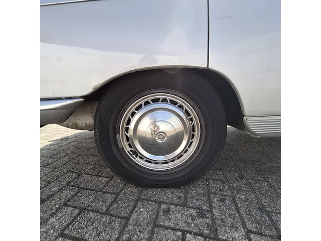 Oldtimer peugeot, 404, bouwjaar 1963 - afbeelding 19 van  33