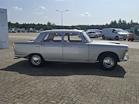Oldtimer peugeot, 404, bouwjaar 1963 - afbeelding 29 van  33