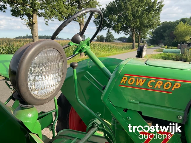 Oldtimer tractor “row crop” - afbeelding 11 van  25