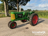 Oldtimer tractor “row crop” - afbeelding 1 van  25