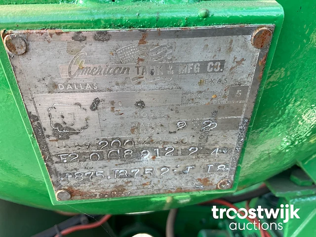 Oldtimer tractor “row crop” - afbeelding 17 van  25