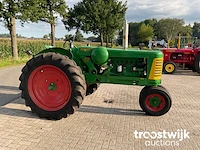 Oldtimer tractor “row crop” - afbeelding 20 van  25