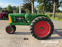 Oldtimer tractor “row crop” - afbeelding 22 van  25