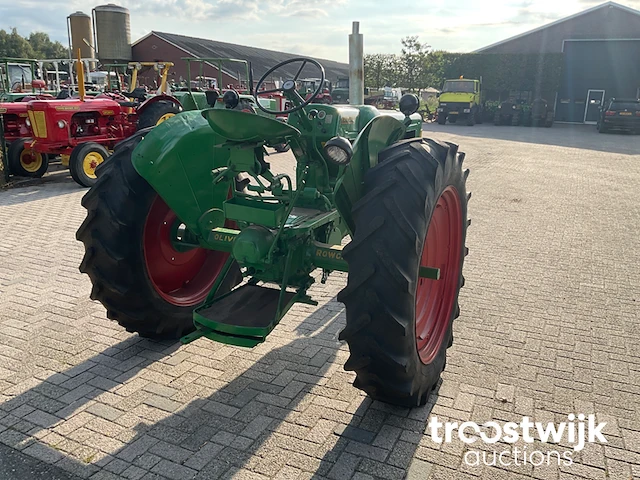 Oldtimer tractor “row crop” - afbeelding 23 van  25