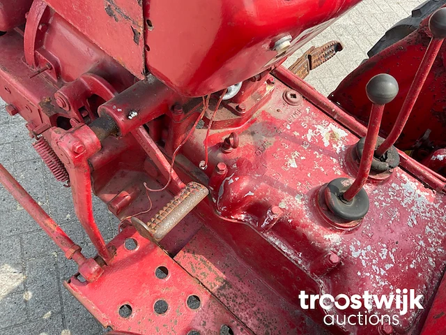 Oldtimer tractor - afbeelding 2 van  11