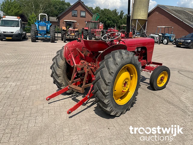 Oldtimer tractor - afbeelding 7 van  11
