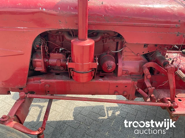 Oldtimer tractor - afbeelding 11 van  11