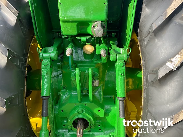 Oldtimer tractor - afbeelding 3 van  17